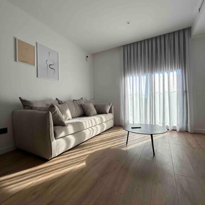 Apartmán Estrenalo A Minutos De Bcn Sant Feliu de Llobregat Exteriér fotografie